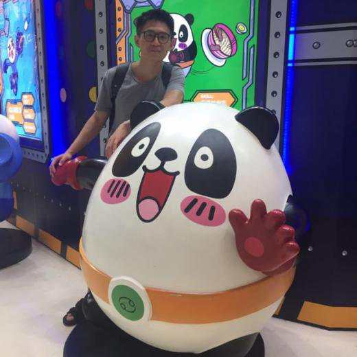 YIXUAN ZHU 朱奕轩