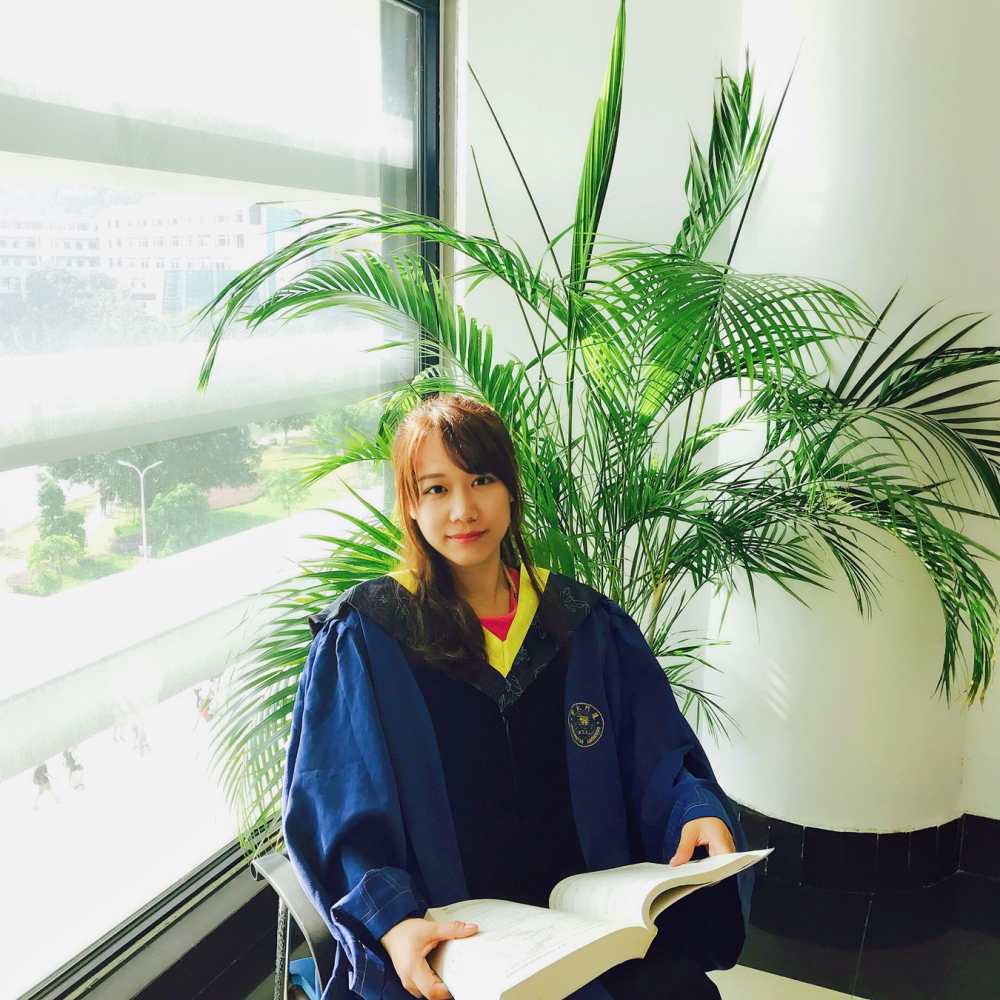 JINGYI ZHANG 张静怡